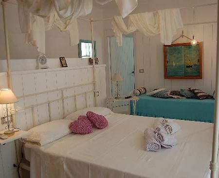 グロッタンマーレ A Casa Di Lolu Bed & Breakfast 部屋 写真