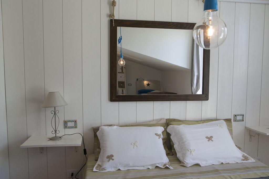 グロッタンマーレ A Casa Di Lolu Bed & Breakfast エクステリア 写真
